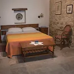 Niki's House