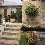 Niki's House *