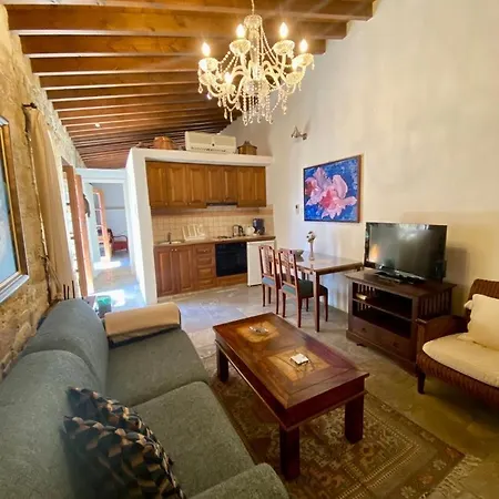 Daire Niki's House *