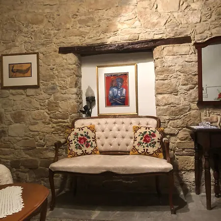 Niki's House Apartment *