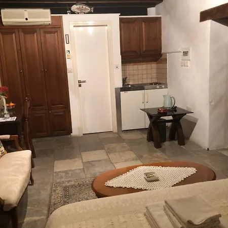 Niki's House *