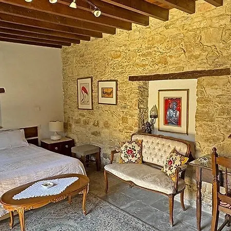 Niki's House