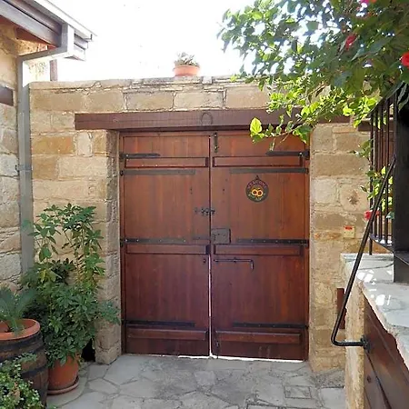 Niki's House Apartment Limassol