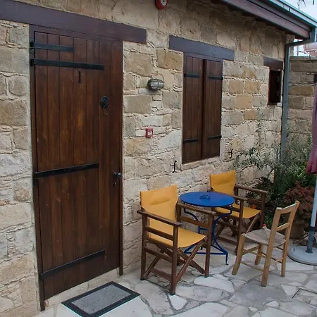 Niki's House *