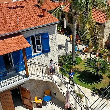 Niki's House *